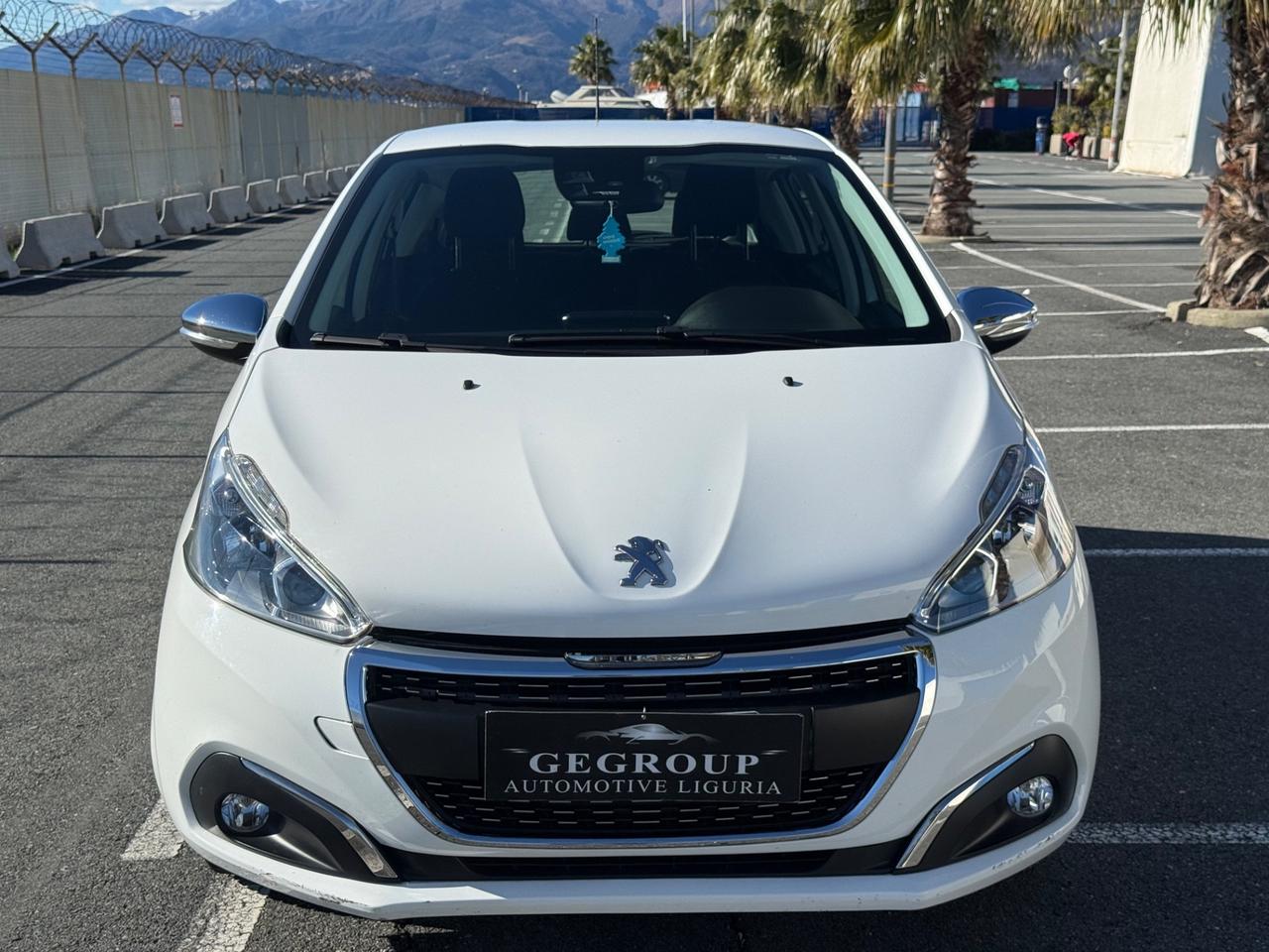 Peugeot 208 1.2 Puretech 82 CV Allure-PERMUTABILE