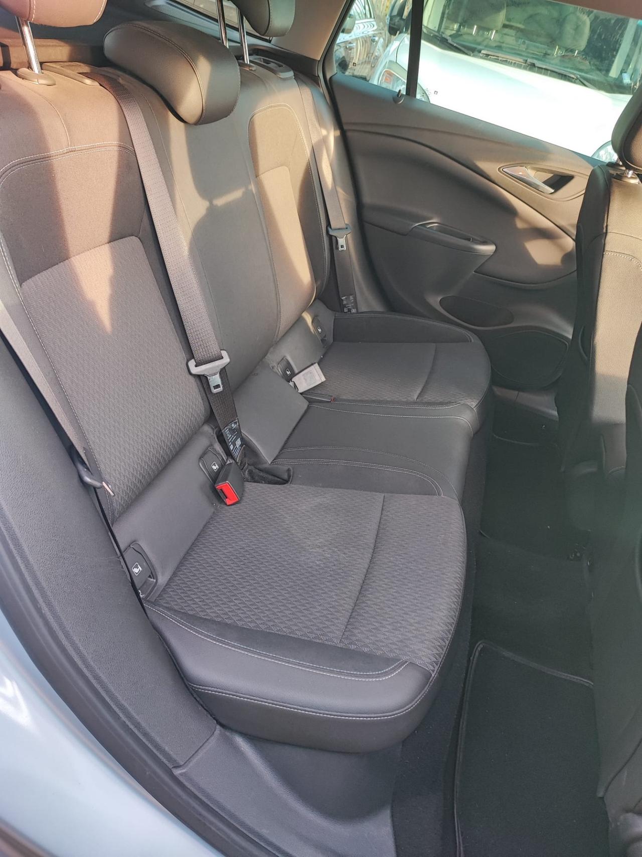 Opel Astra 1.6 CDTi 136CV aut. Sports Tourer Advance