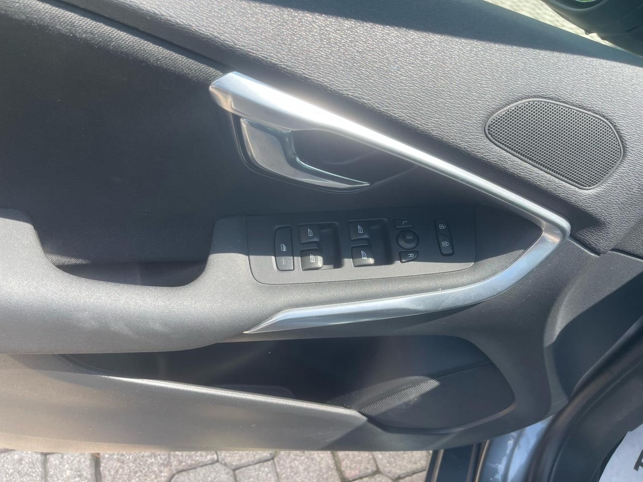 Volvo V40 D2 1.6 Momentum