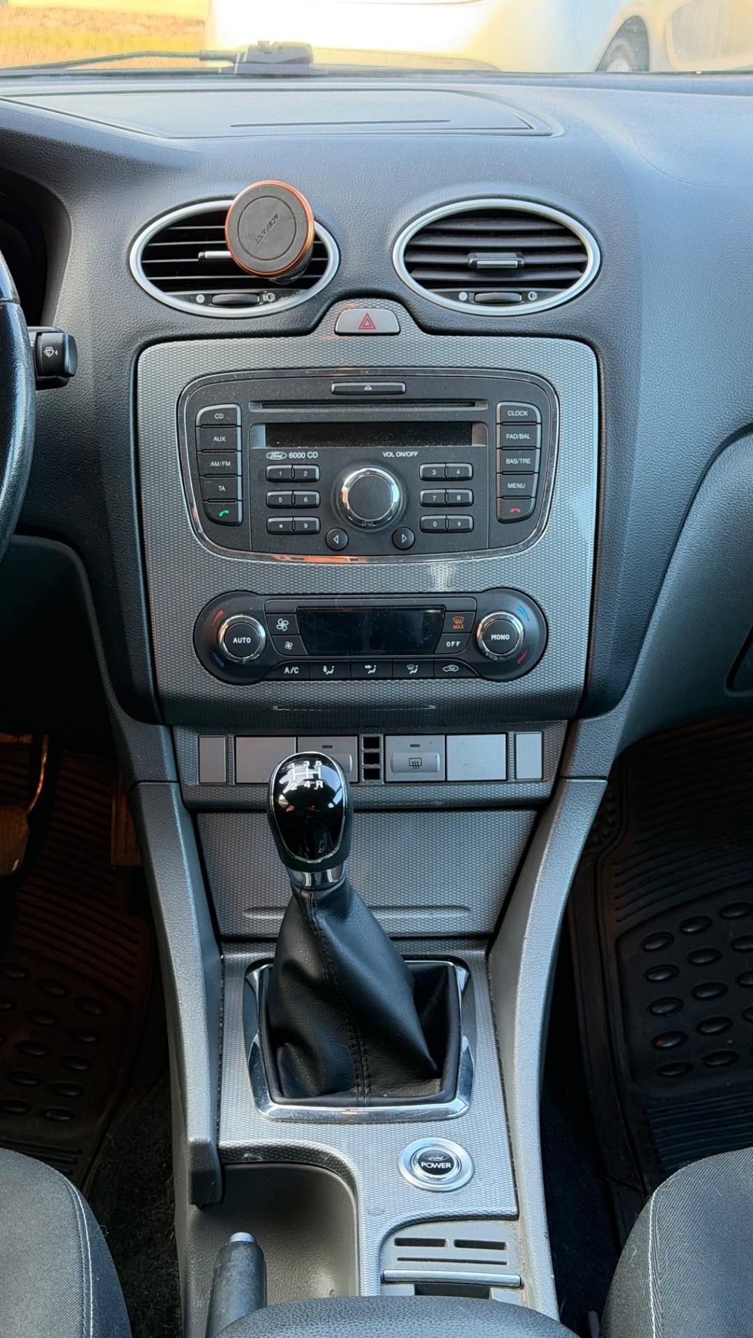 Ford Focus 1.6 TDCi (110CV) 5p. Tit. DPF