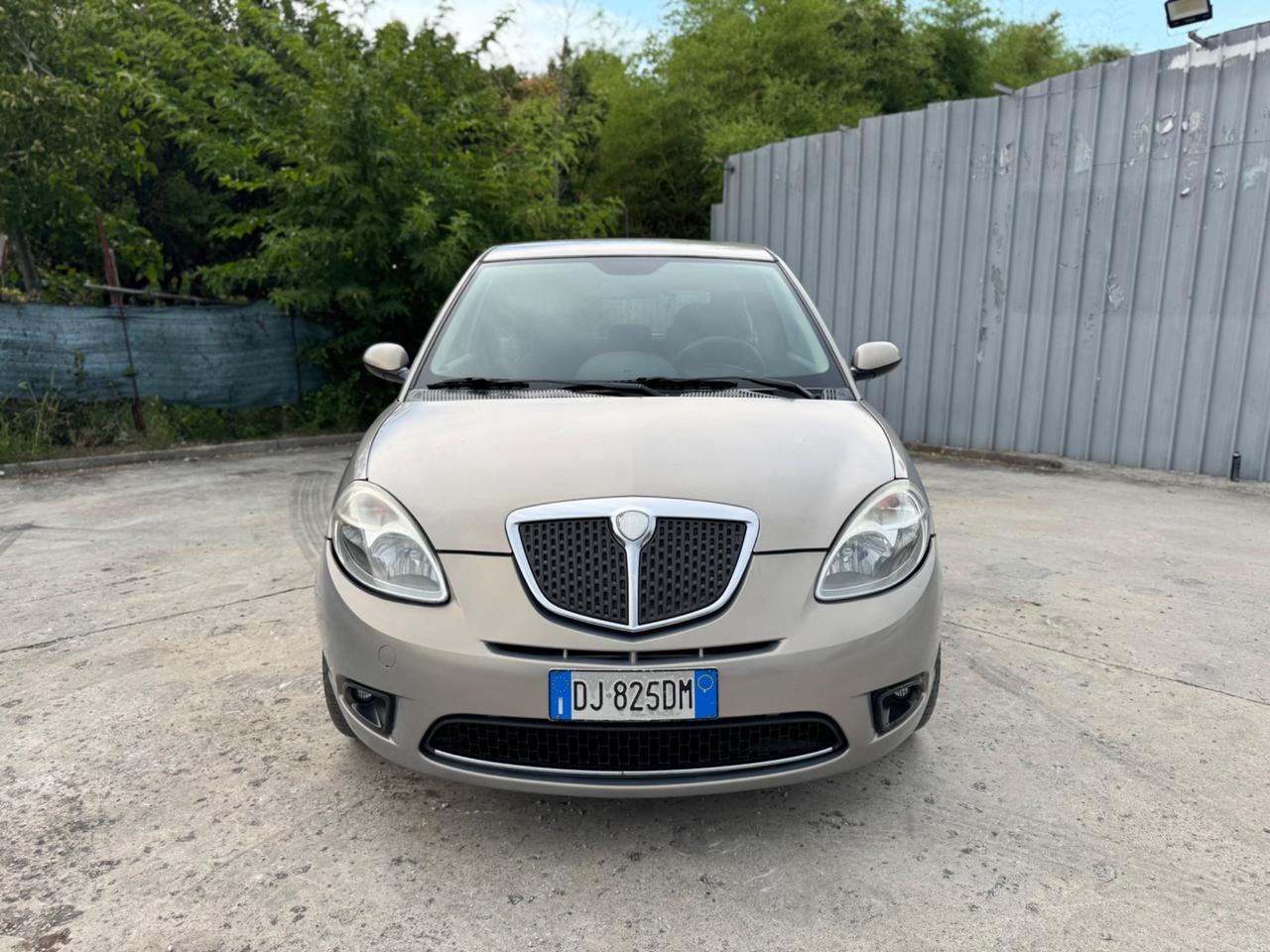Lancia Ypsilon 1.3 MJT 90 CV ORO