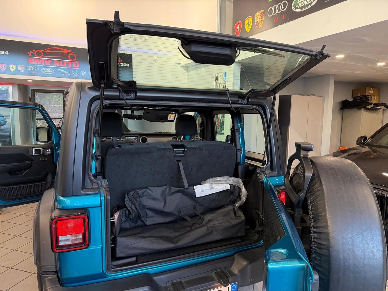 Jeep Wrangler Unlimited 2.2 Mjt II Sahara