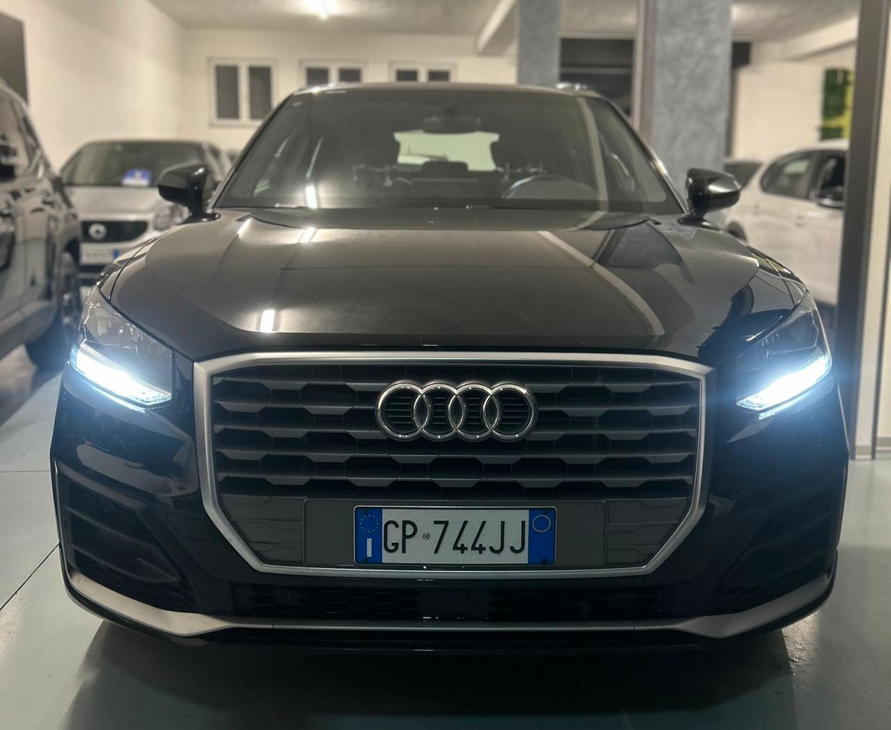 Audi Q2 30 TDI S tronic Identity Black