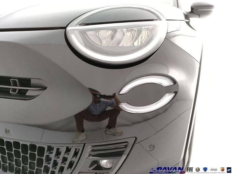 FIAT 600 1.2T Hybrid 136cv eDCT (Pack STYLE)