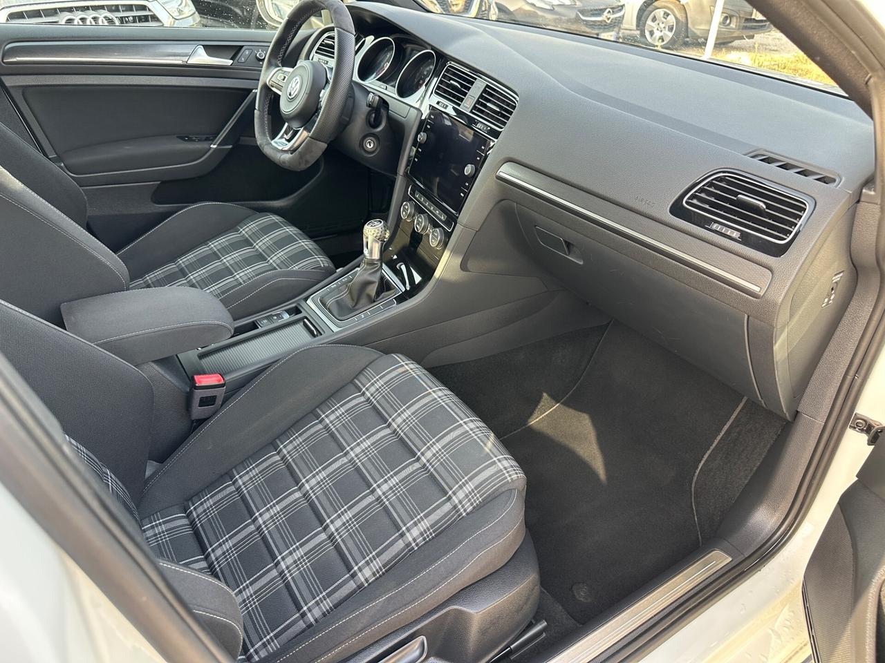 Volkswagen Golf GTD 2.0 TDI 5p. BlueMotion Technology