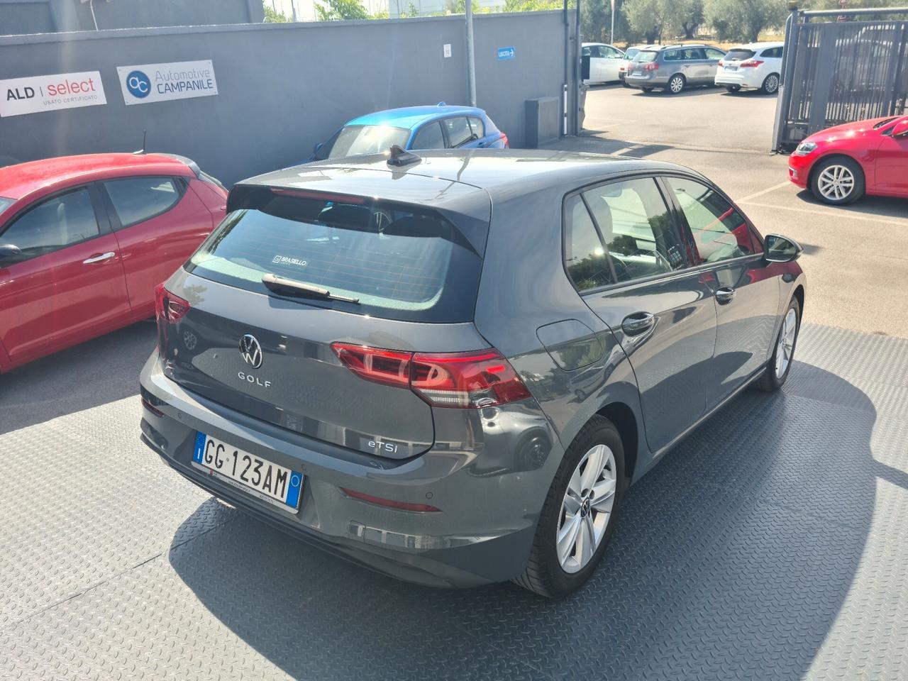 Volkswagen Golf 1.0 TSI EVO Life DSG