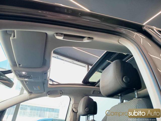 VOLKSWAGEN Touran 1.6 TDI 115 CV SCR DSG Executive BlueMotion Tech.