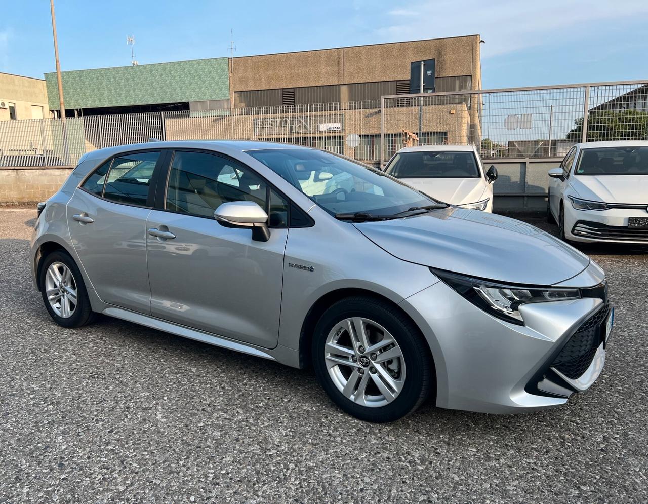 Toyota Corolla 1.8 Hybrid Business