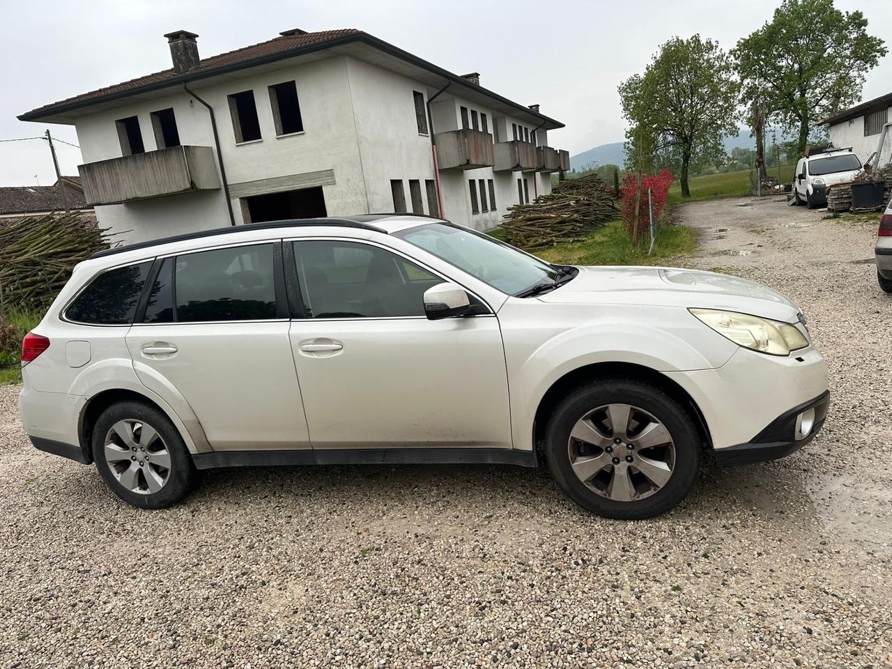 Subaru OUTBACK 2.0D Exclusive |EXPORT-COMMERCIANTI|