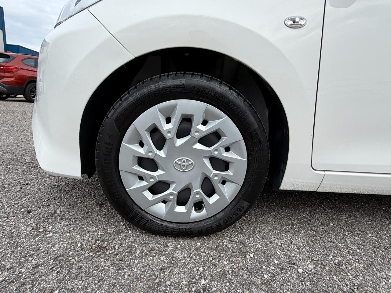 Toyota Aygo 1.0 VVT-i 72 CV 5 porte x-business