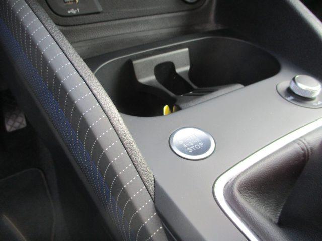 AUDI Q2 30 TDI S-line Edition LED/Camera/CarPlay