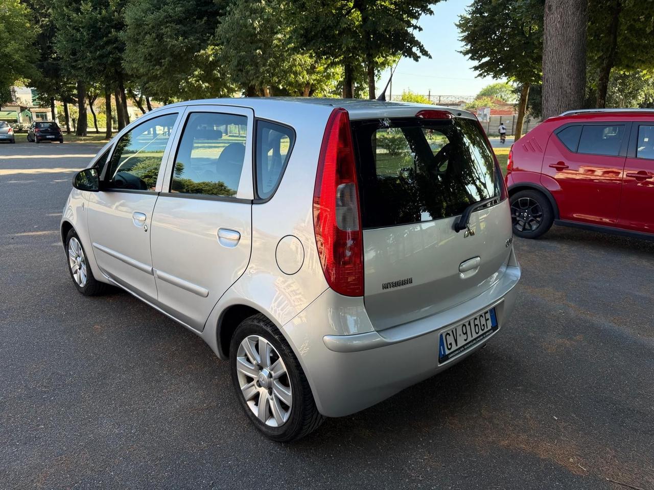 Mitsubishi Colt 1.5BENZINA 110cv automatica