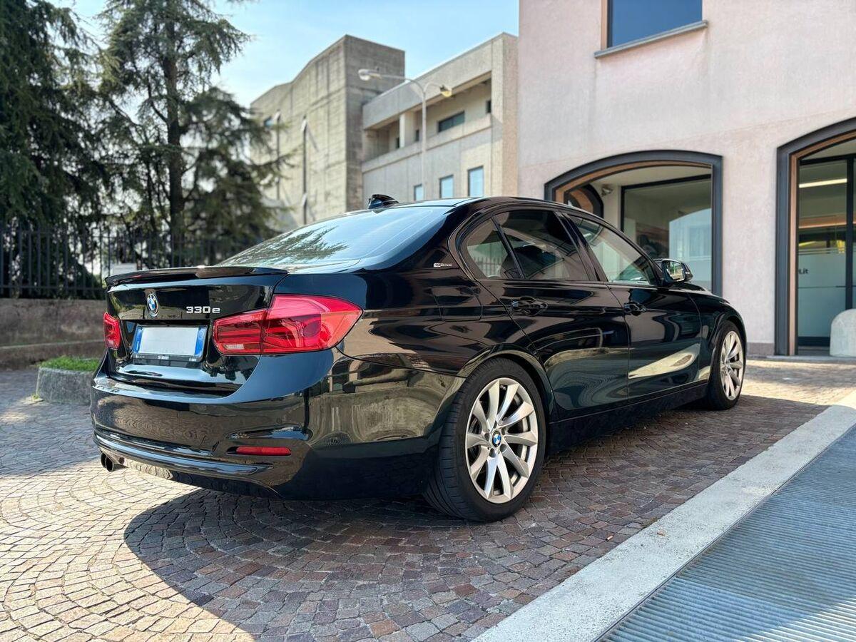 BMW Serie 3 Berlina 330e Luxury auto
