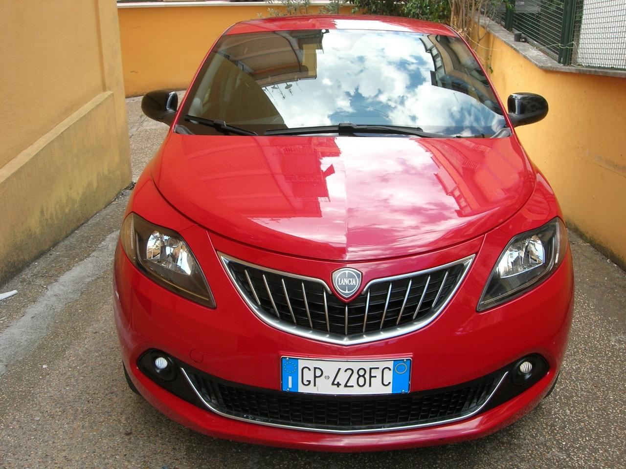 Lancia Ypsilon 1.0 FireFly 5 porte S&S Hybrid Gold