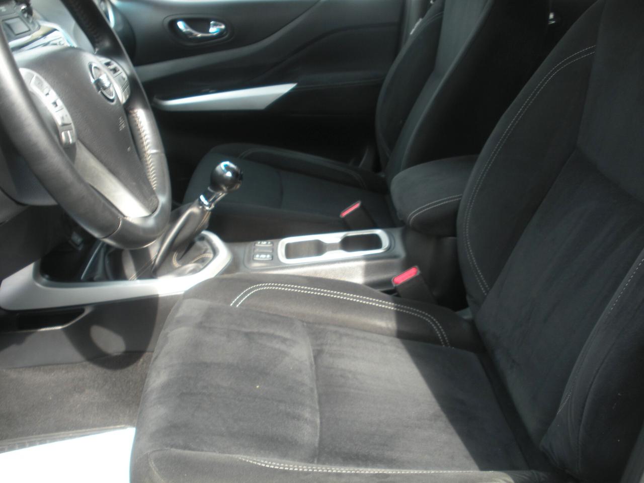 Nissan Navara 2.3 dCi 4WD Double Cab