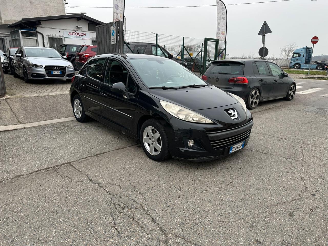 Peugeot 207 1.4 8V 75CV 5p. X Line