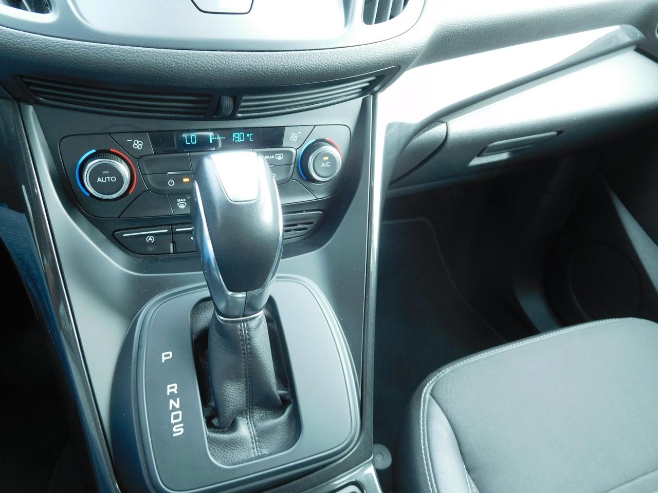 Ford Kuga 2.0 TDCI 150 CV S&S 4WD Powershift Titanium