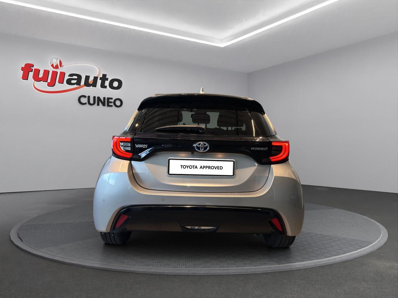 Toyota Yaris 1.5h Lounge