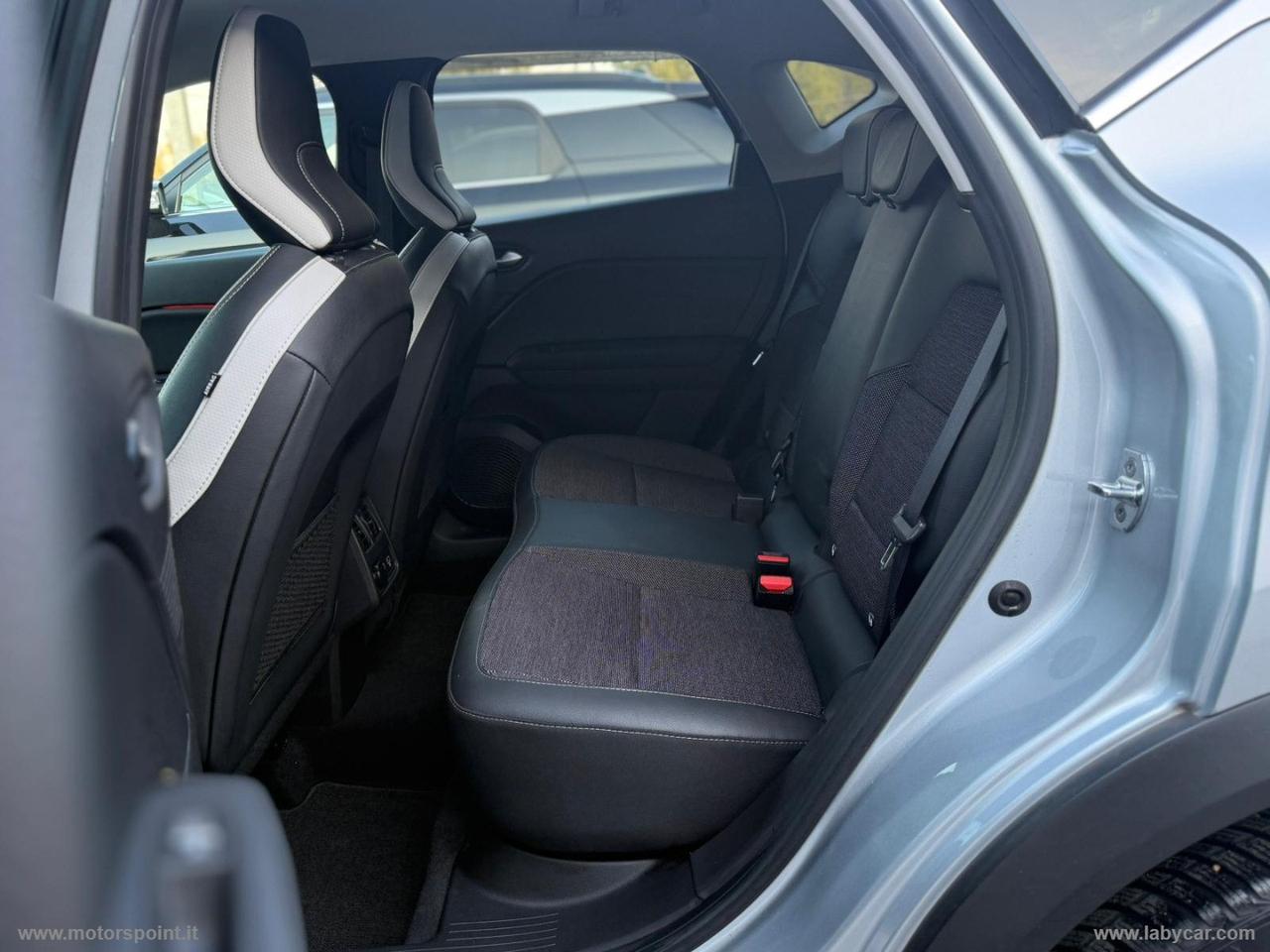 RENAULT Captur TCe 140 CV Intens