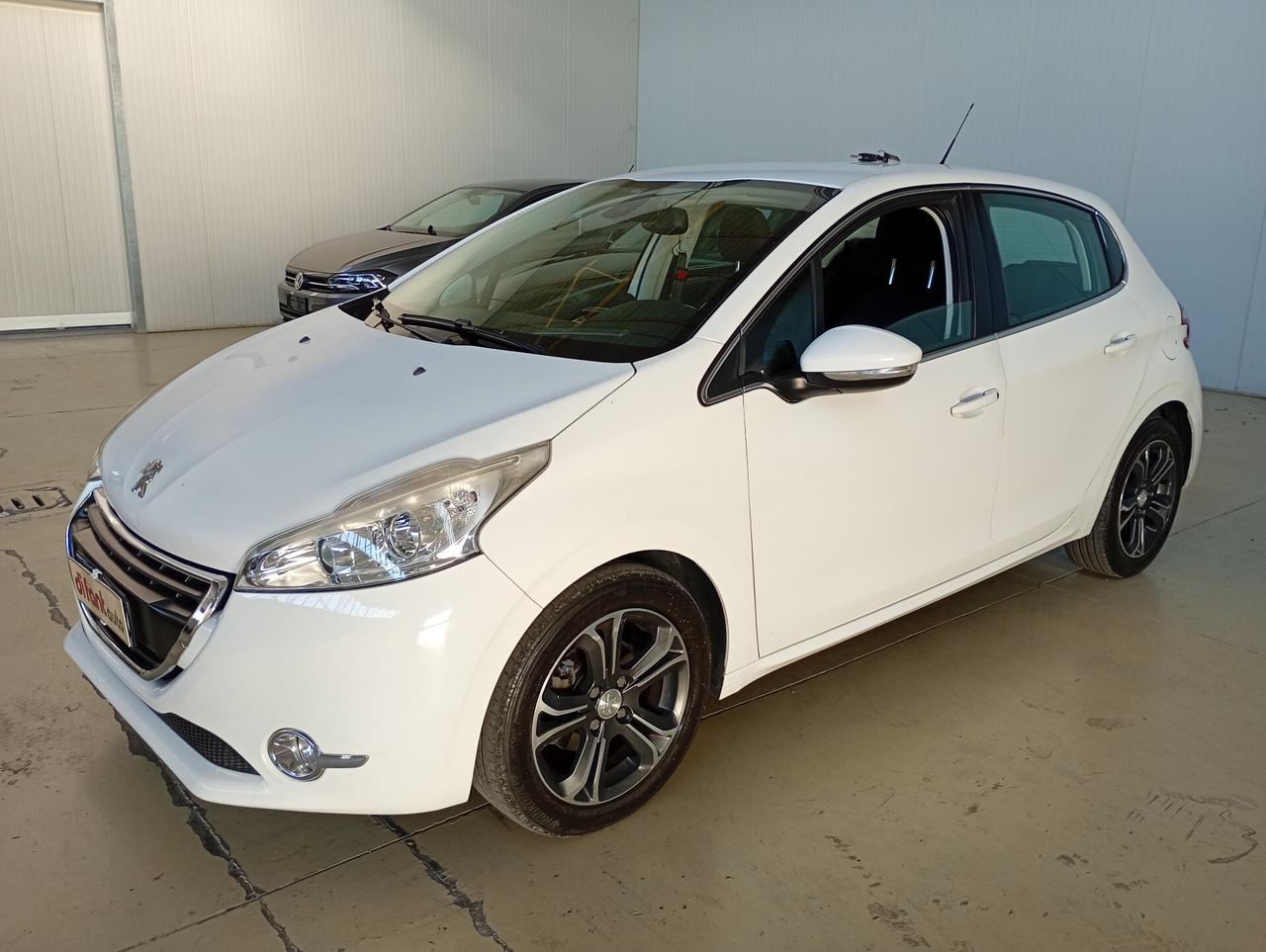 Peugeot 208 1.6 e-HDi 115 CV Stop&Start 5 porte Allure