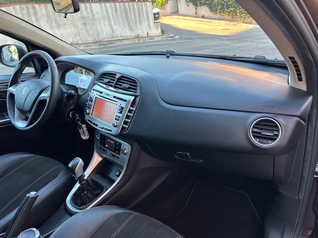 Lancia Delta 1.6 MJT Platino km certificati