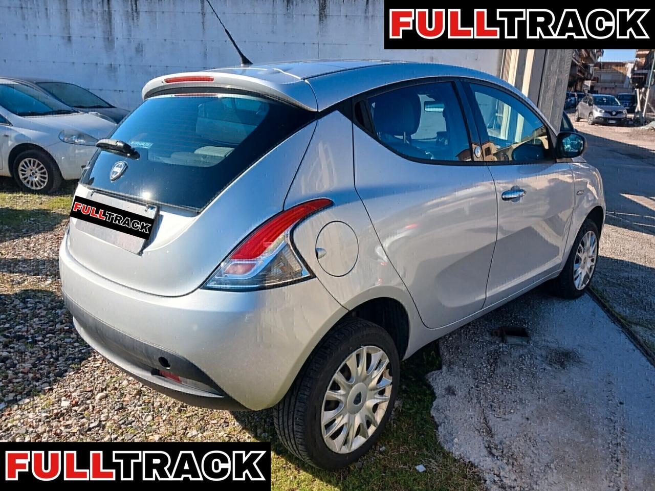 Lancia Ypsilon 0.9 TwinAir 85 CV 5 porte Metano Ecochic Silver
