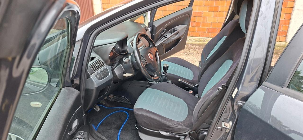 FIAT GRANDE PUNTO 1.4 5P IDEALE X NEOPATENTATI