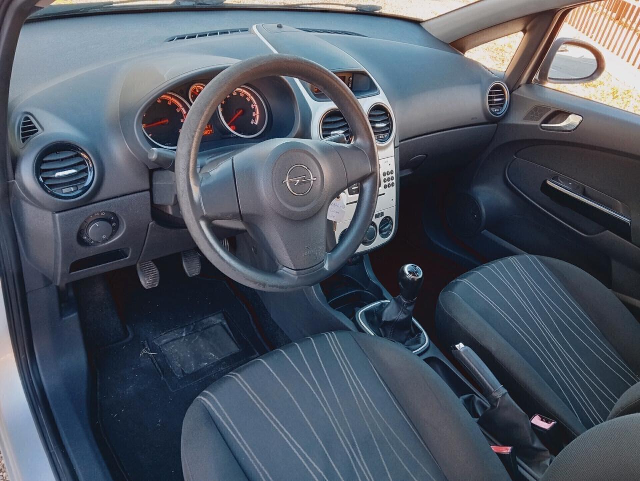 Opel Corsa 1.2 3 porte Easytronic Sport