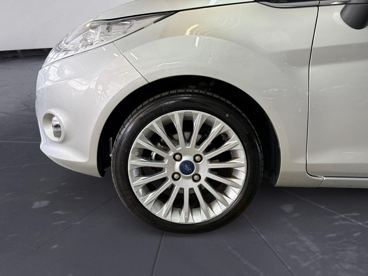 FORD Fiesta 5p 1.2 16v Titanium 82cv IDONEA NEOPATENTATO