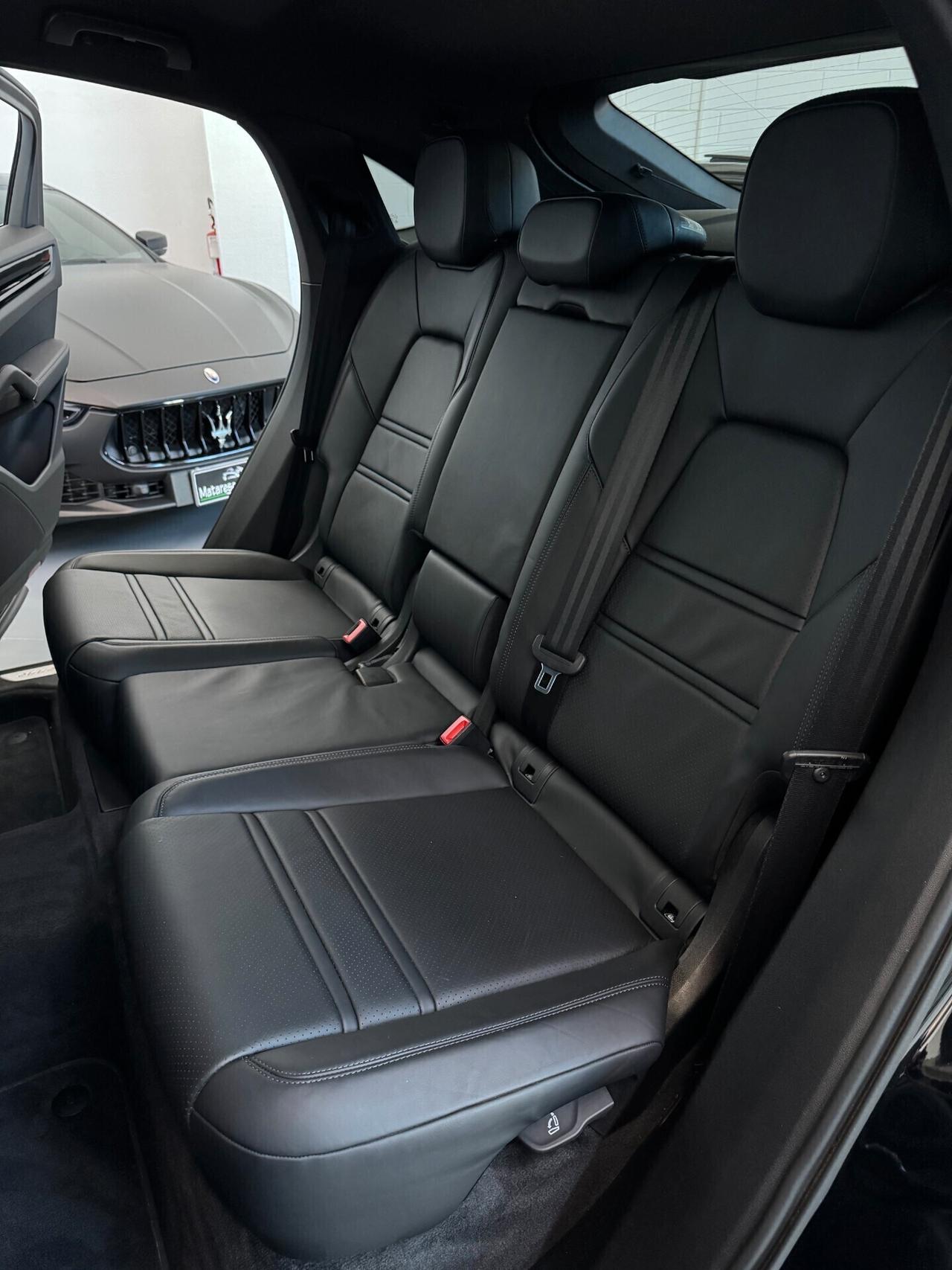 Porsche Cayenne coupè E-Hybrid 3.0cc 340cv Tetto panoramico Iva Esposta