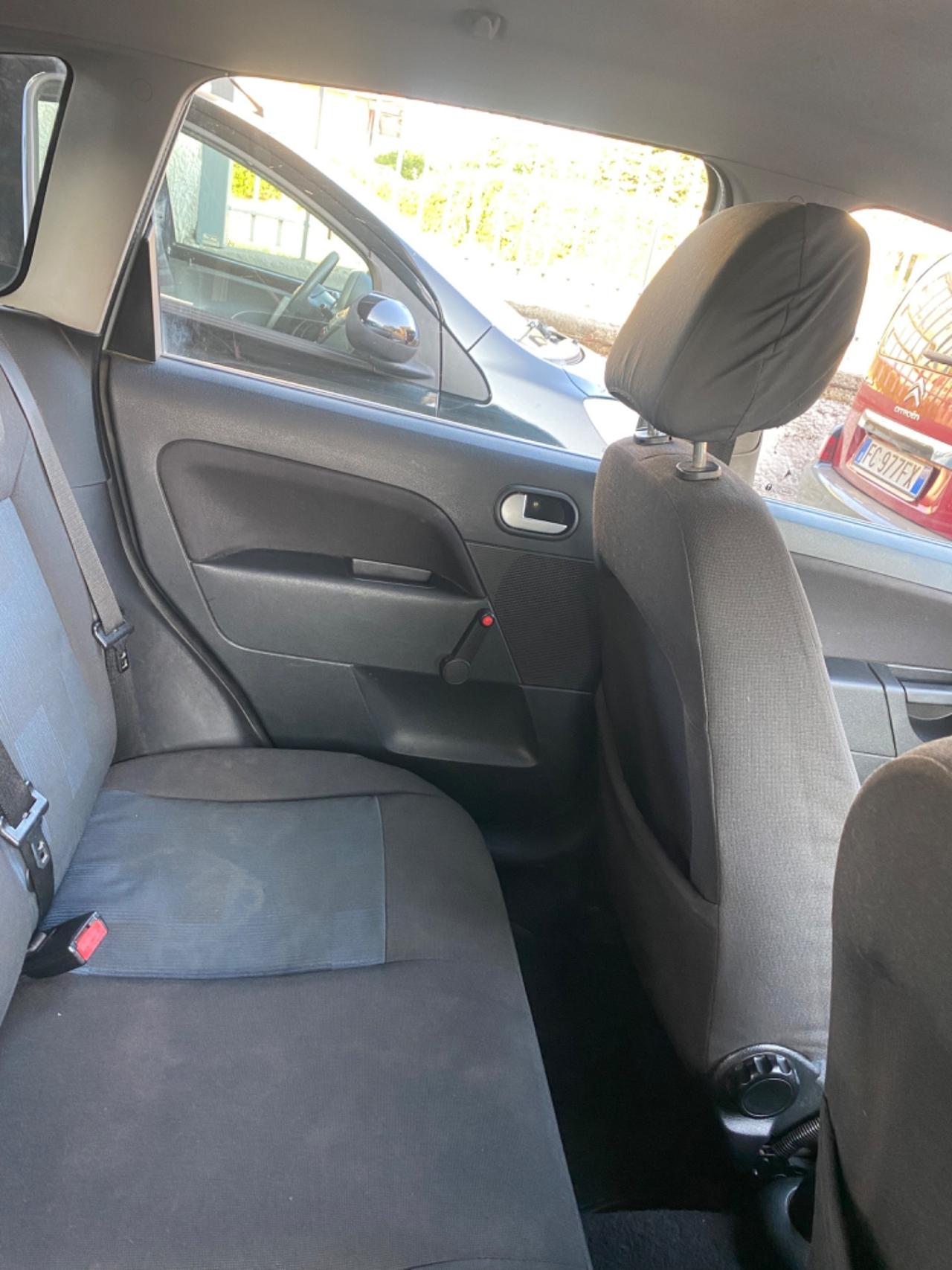 Ford Fiesta 1.4 TDCi 2006 TAGLIANDATA