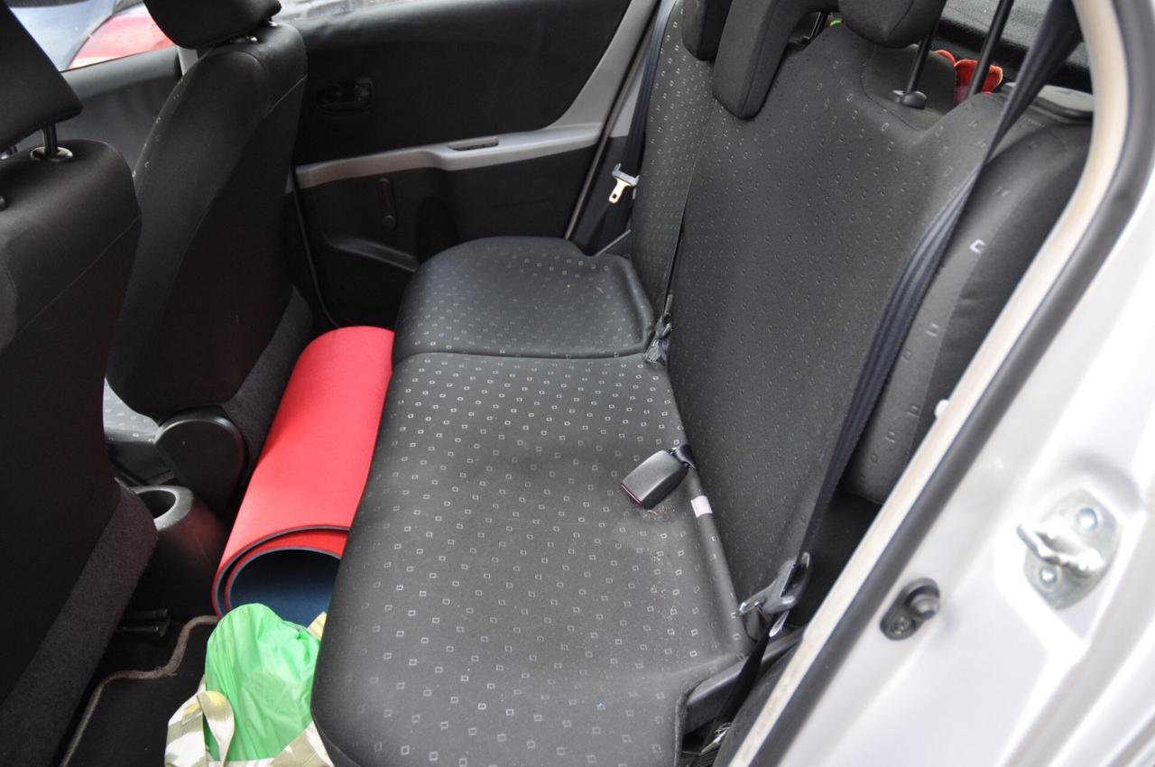 Toyota Yaris 1.0 5 porte NEOPATENTATI