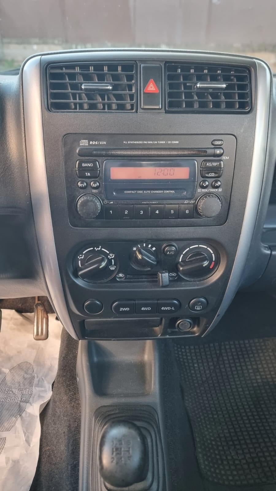 Suzuki Jimny 1.3i 16V cat 4WD JLX