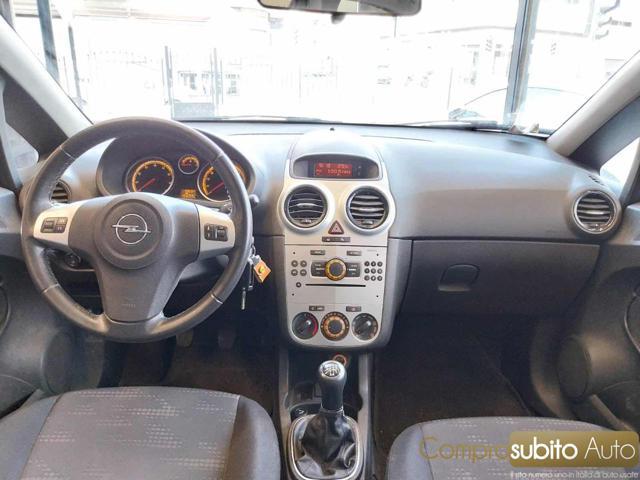 OPEL Corsa 1.2 5 porte Cosmo