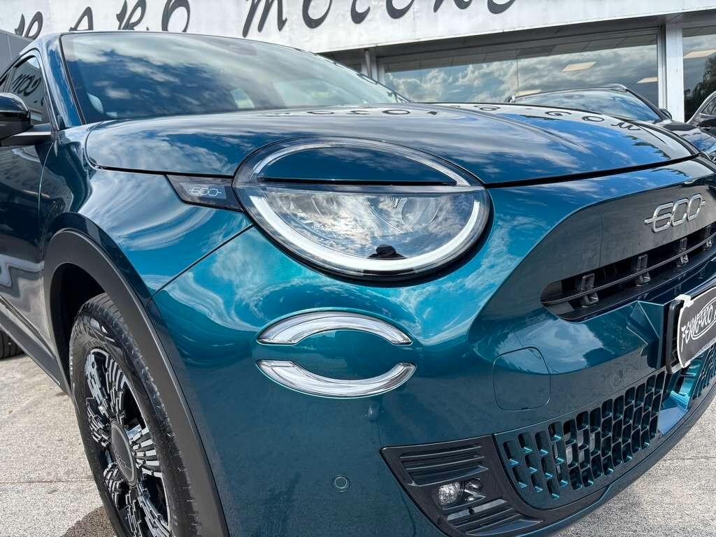 Fiat 600 Hybrid 110 CV DCT MHEV 2025 / KM 19.000 Tua a solo 215 Euro al mese