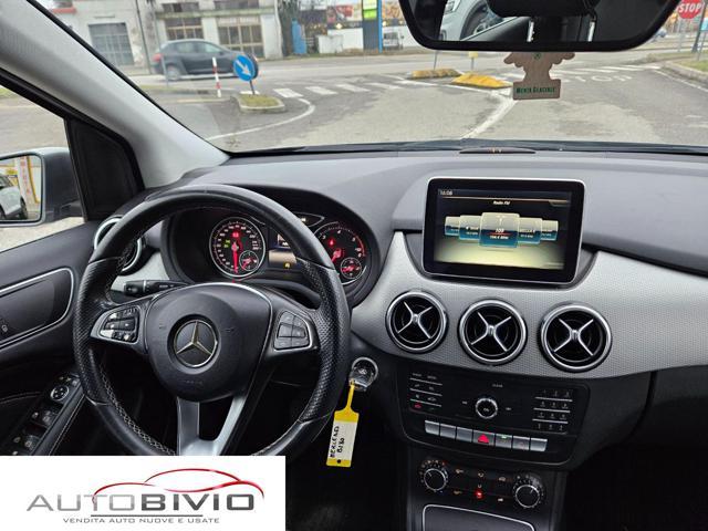 MERCEDES-BENZ B 180 d Sport/FARI LED