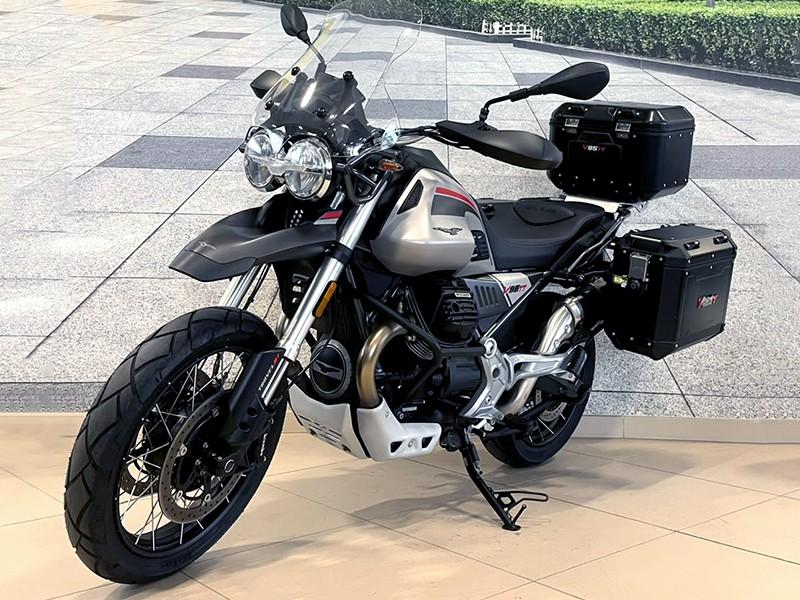 Moto Guzzi V85 TT Travel