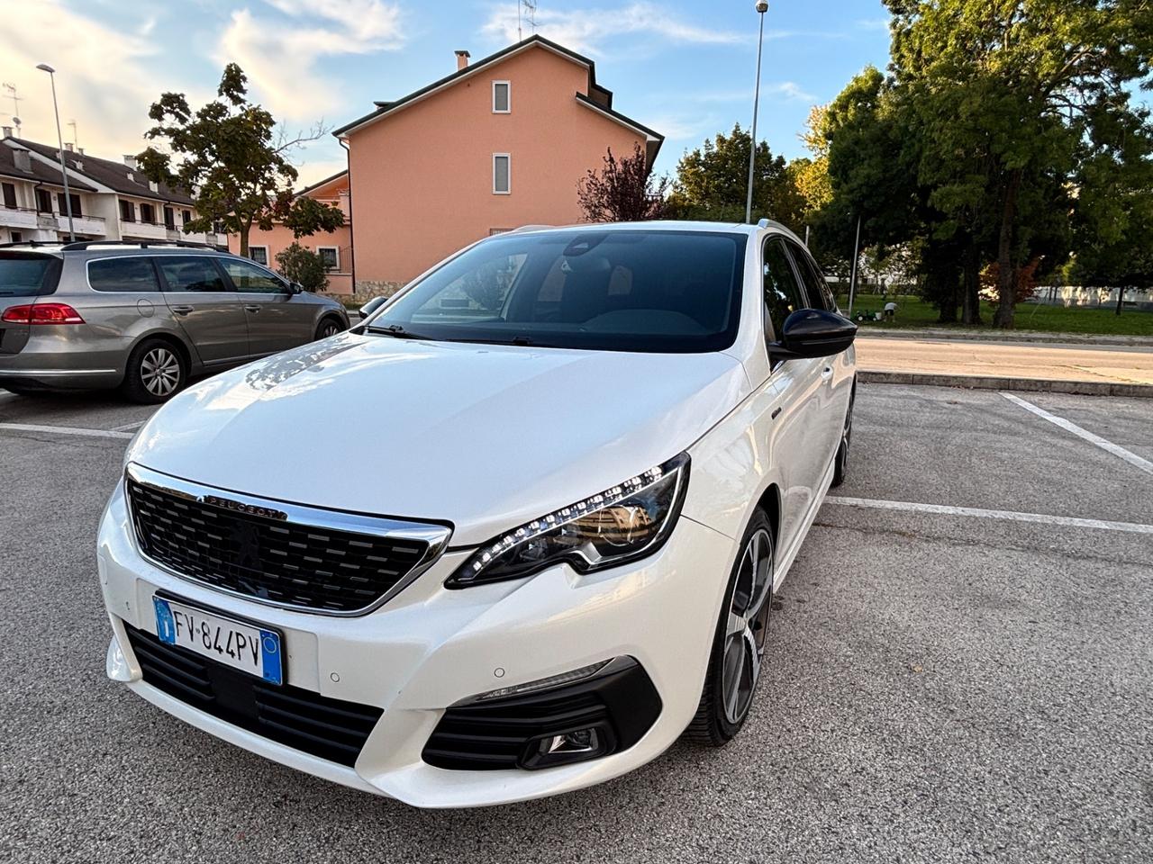Peugeot 308 BlueHDi 120 S&S EAT6 SW GT Line