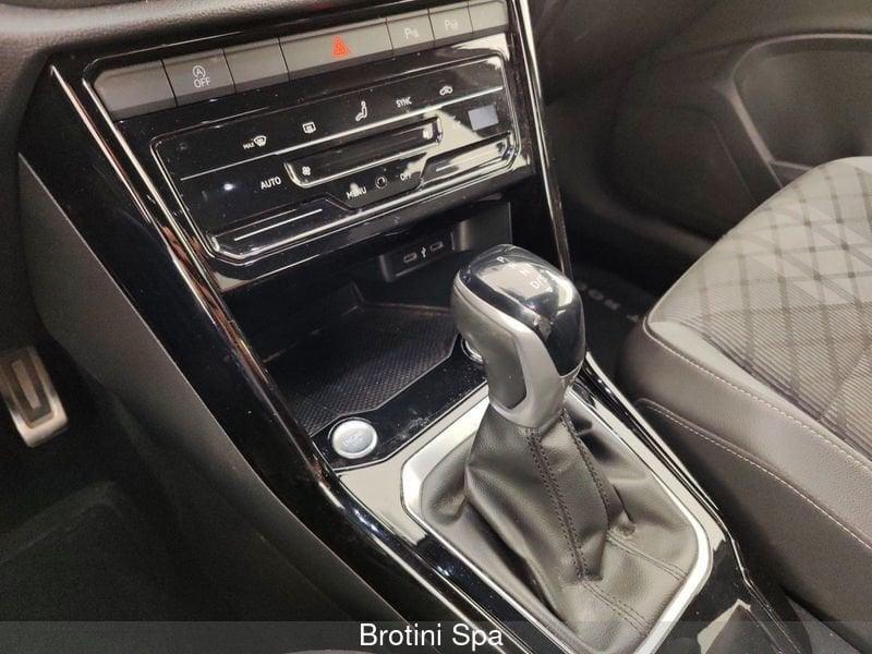 Volkswagen T-Roc 1.5 TSI ACT DSG R-Line