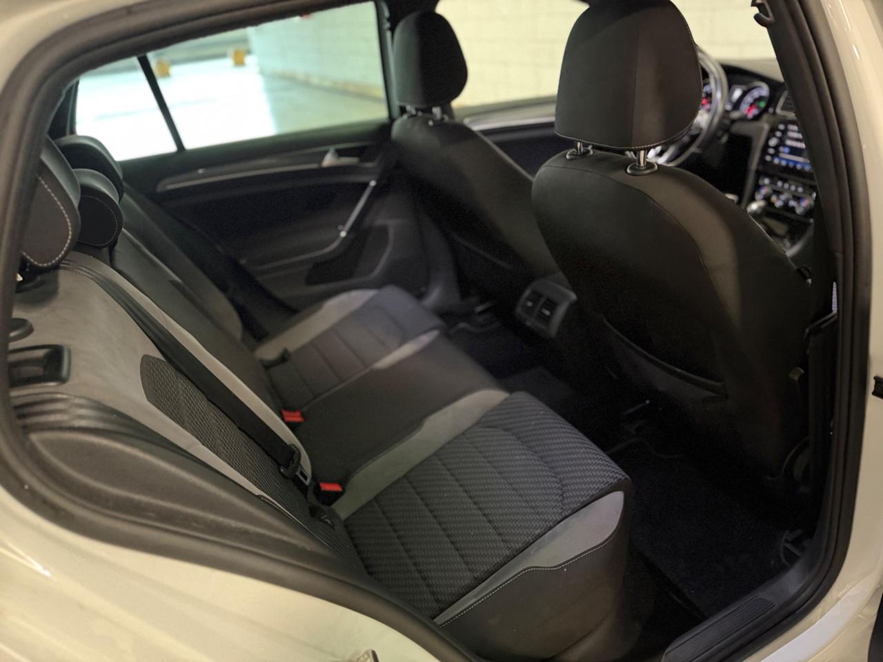 Volkswagen Golf 1.4 TSI 125CV DSG R Line