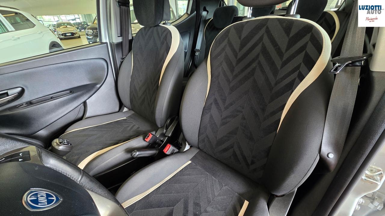 Lancia Ypsilon 1.2 69 CV 5 porte Gold