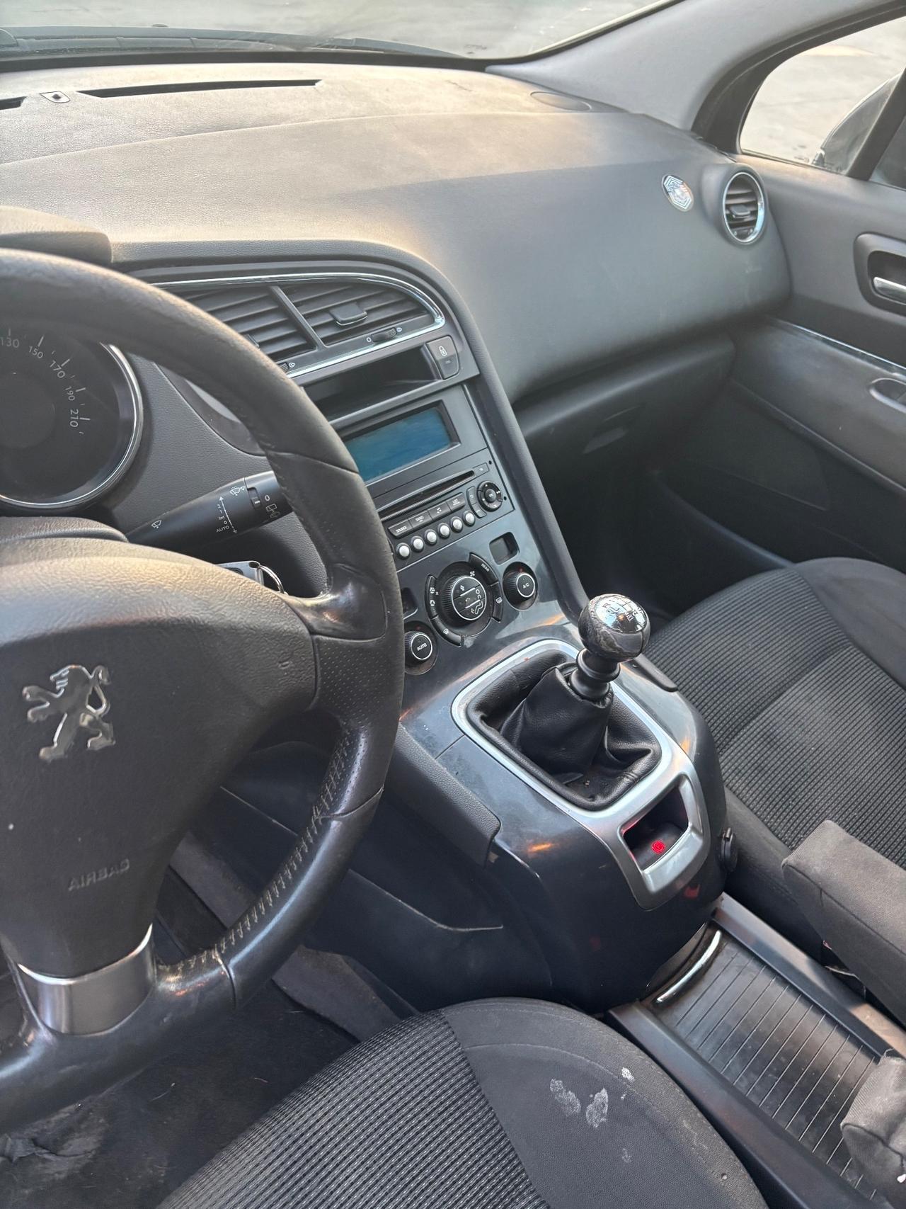 Peugeot 5008 1.6 HDi 112CV Access