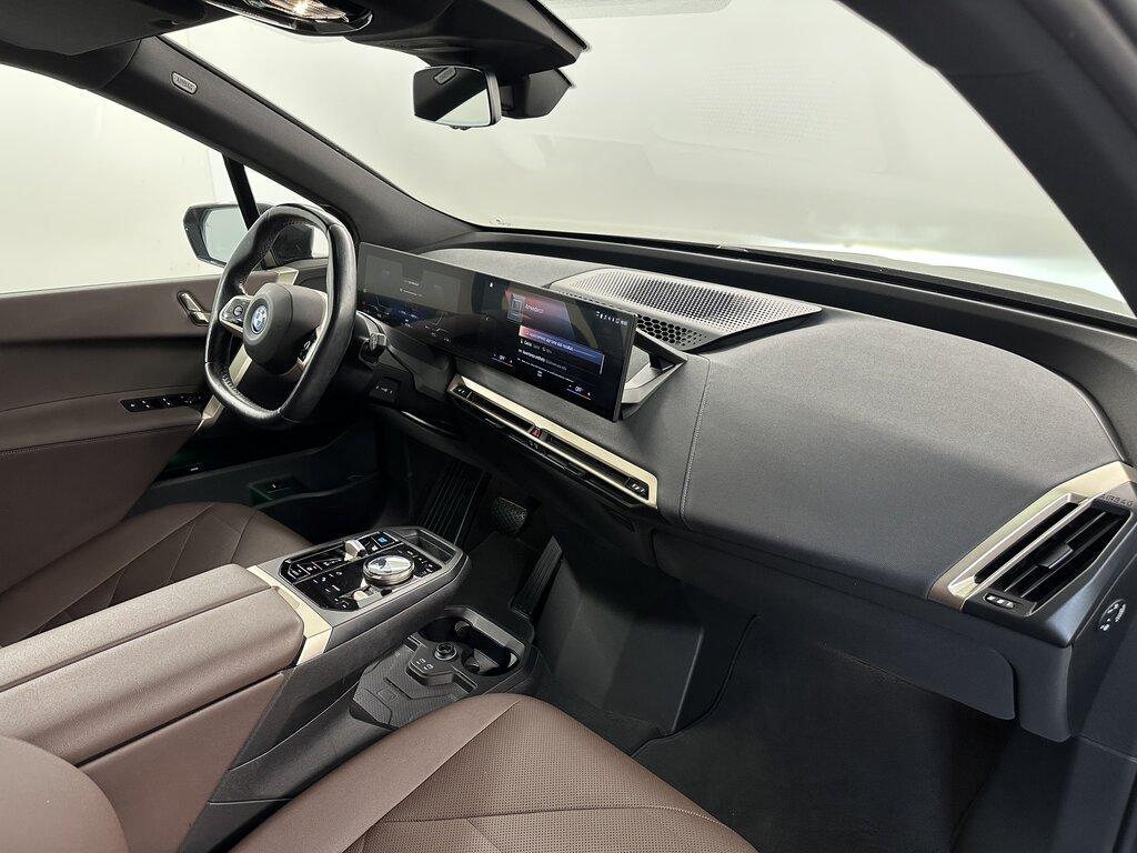 BMW iX 40 pacchetto sportivo xDrive