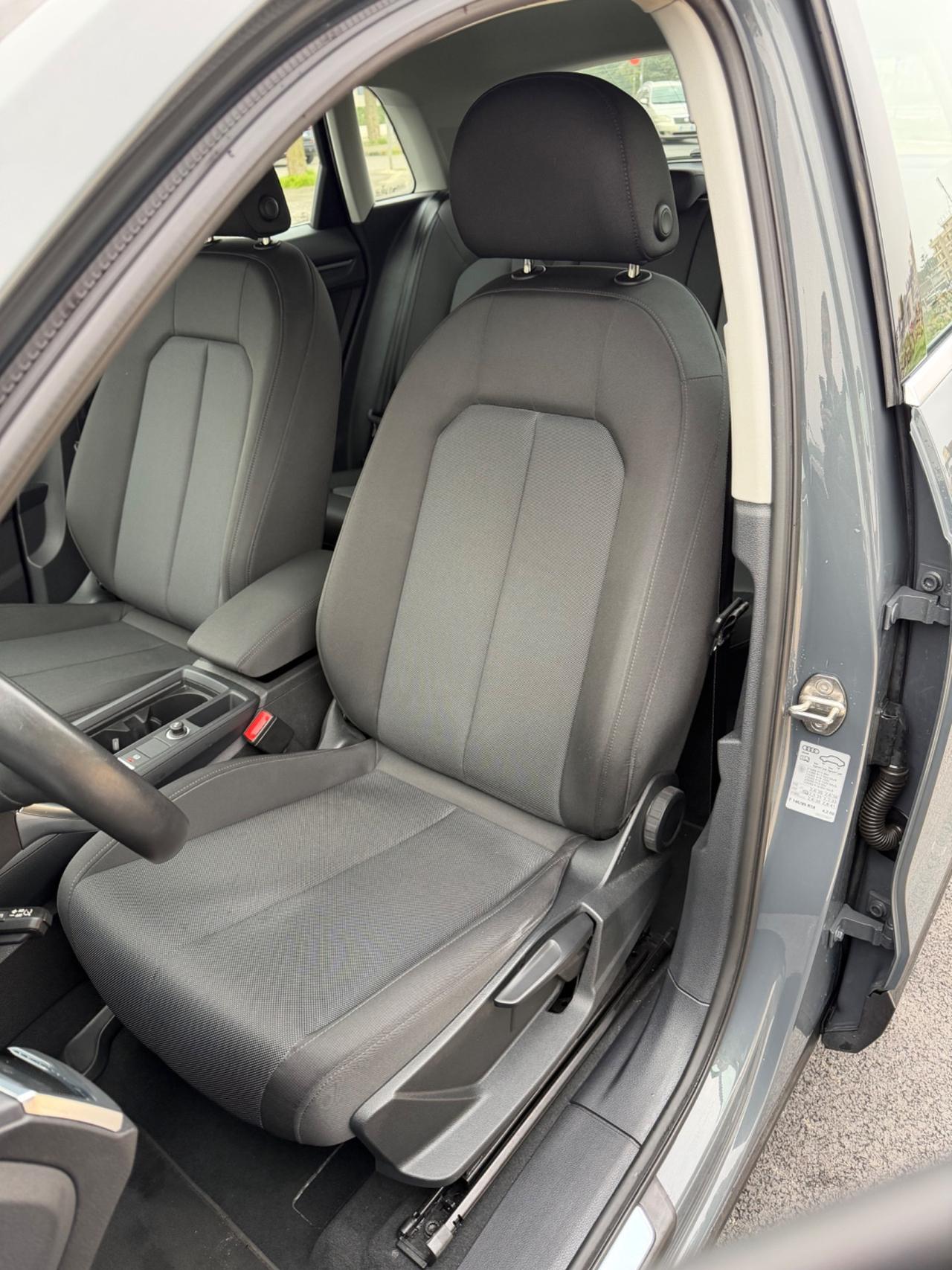 Audi Q3 35 2.0 Tdi 150CV STronic Virtual-Led