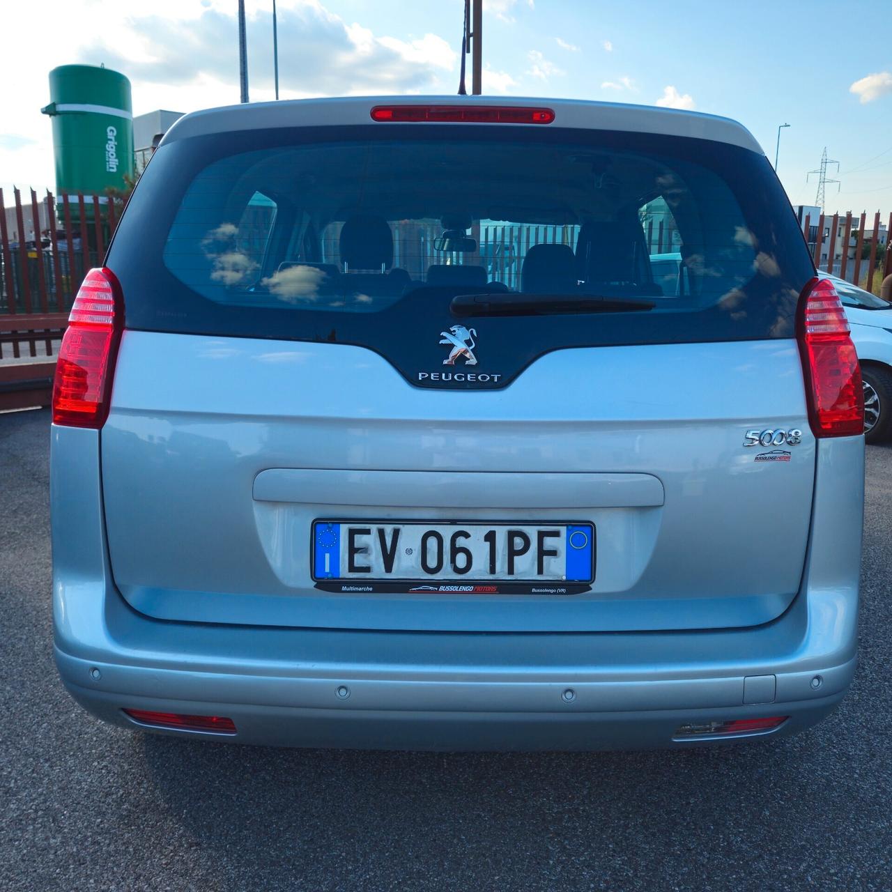 Peugeot 5008 1.6 HDi 115CV Business
