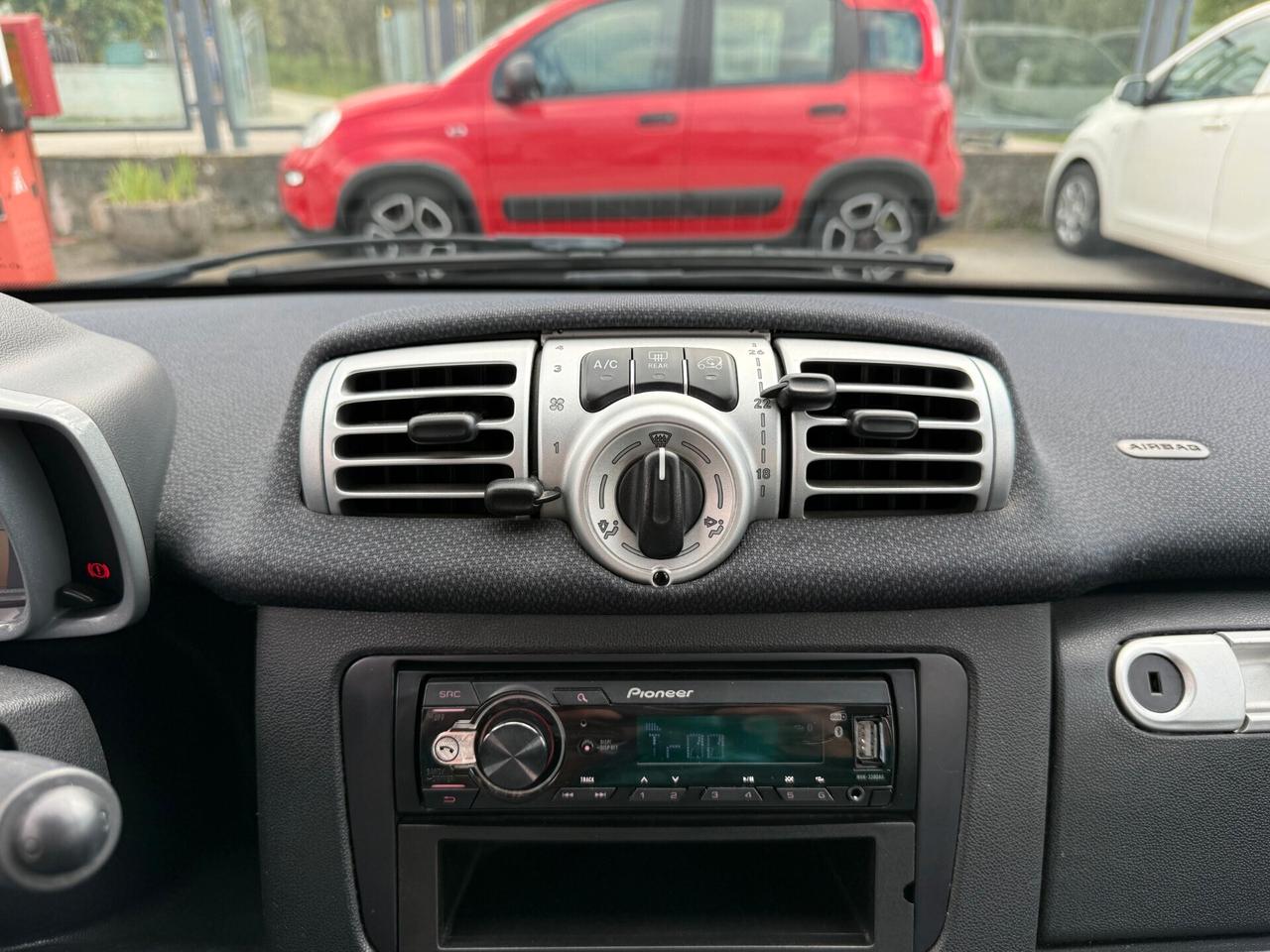 Smart ForTwo 1.0 MHD 70 CV Cabrio Passion