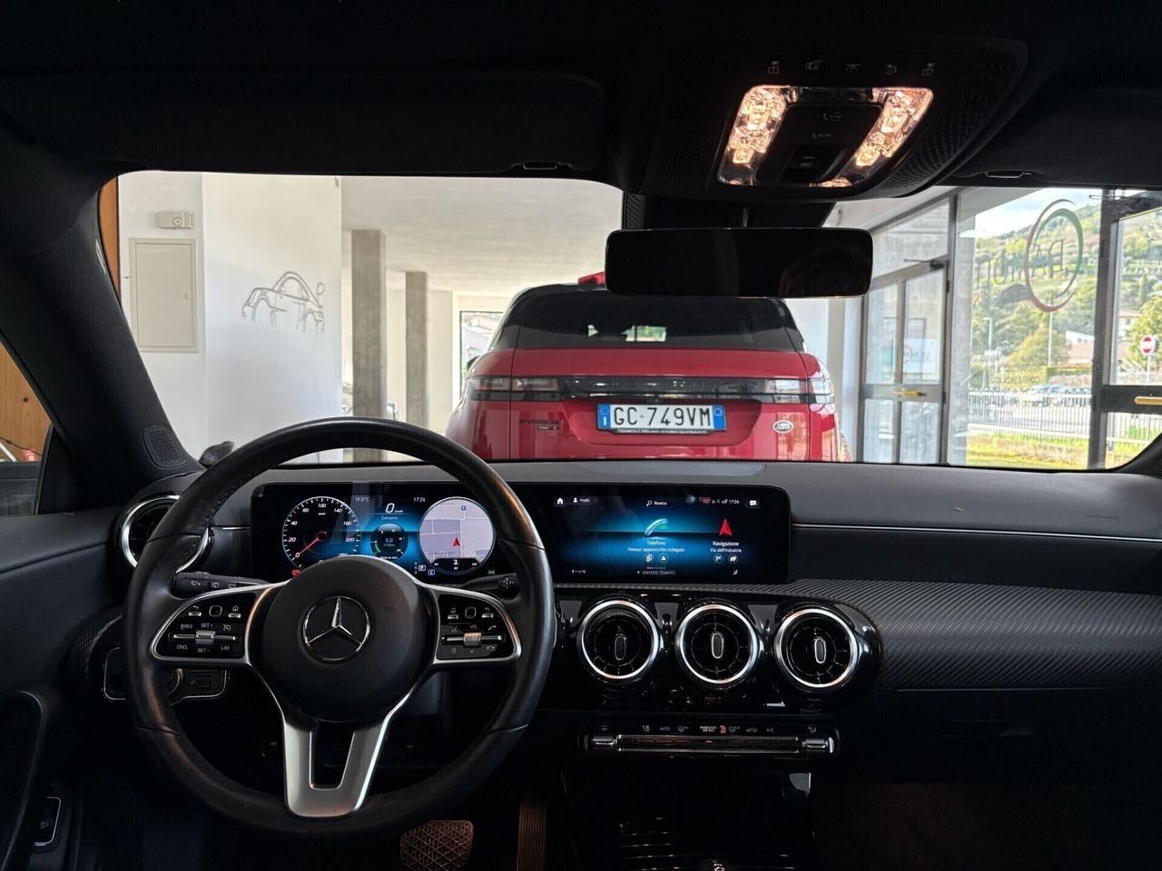 MERCEDES-BENZ CLA 180D SHOOTING BRAKE AUTO TETTO -