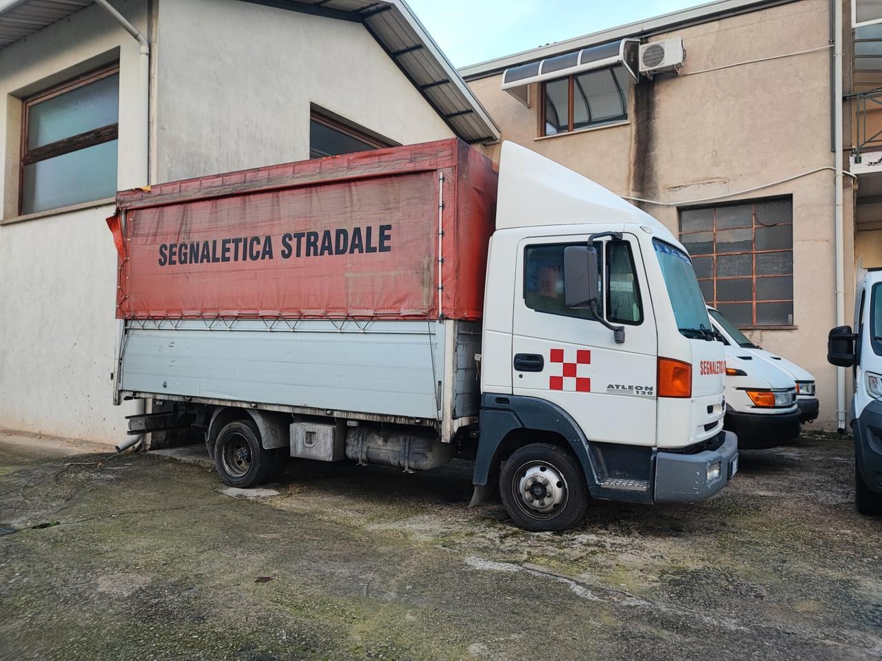 Nissan Atleon TK 35 IVA COMPRESA