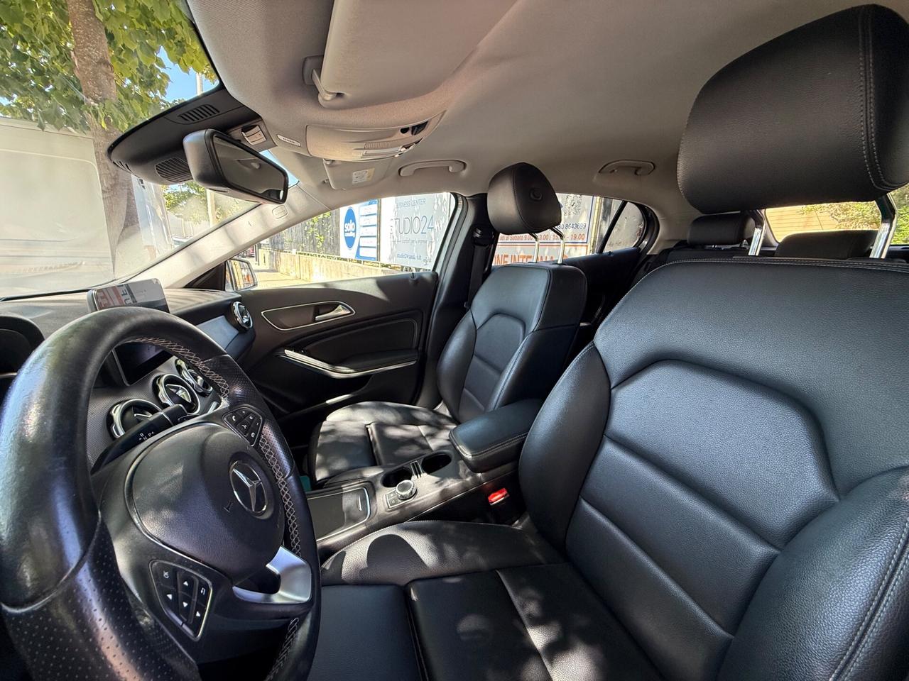 Mercedes GLA 180d SPORT Automatic
