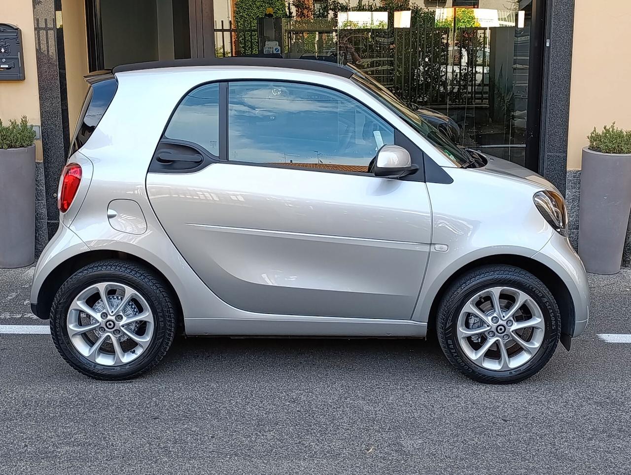 Smart ForTwo 70 1.0 twinamic aut. solo Km 8.142